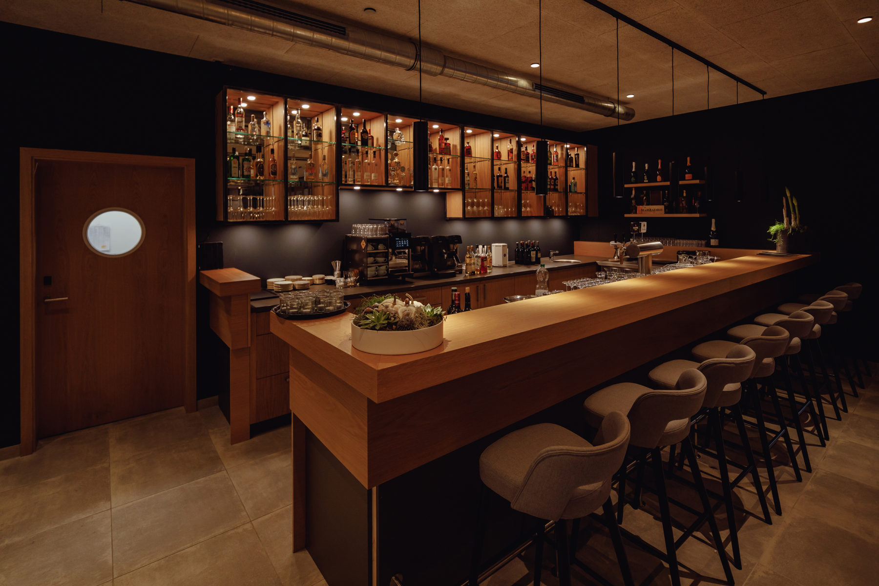 Bar-/Lounge-Design vom Kompletteinrichter für Hotels | BAUR